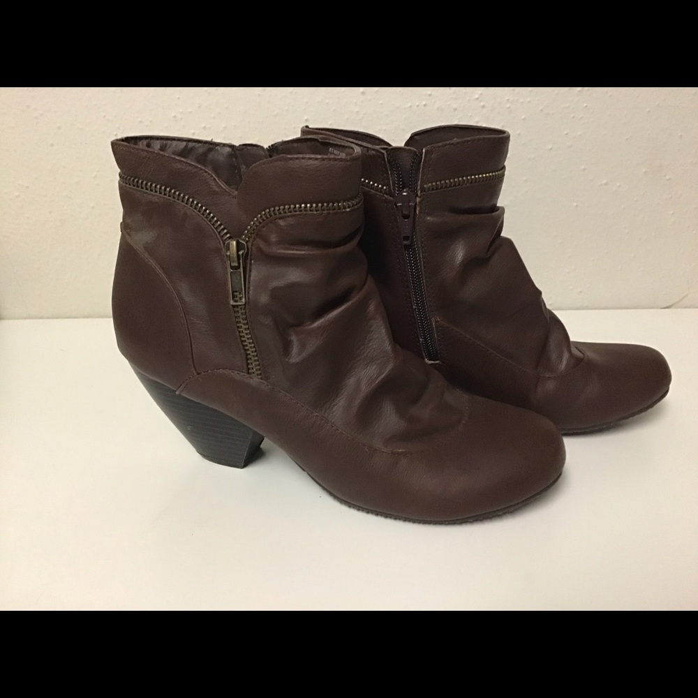 Metaphor brown boot-9